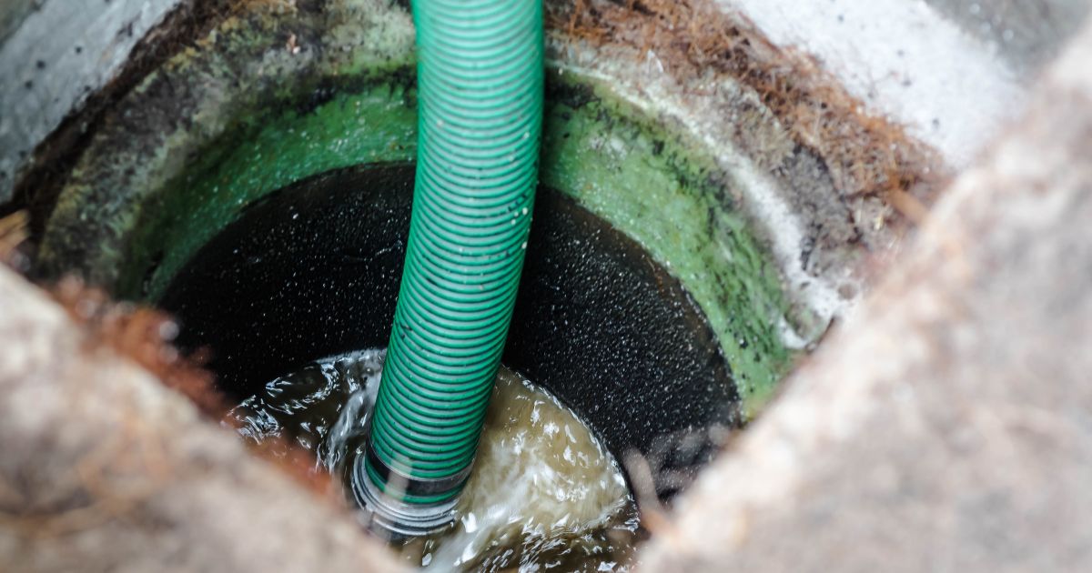 4 Steps to Fix Your Overflowing Septic Tank: Why is my Septic Tank ...